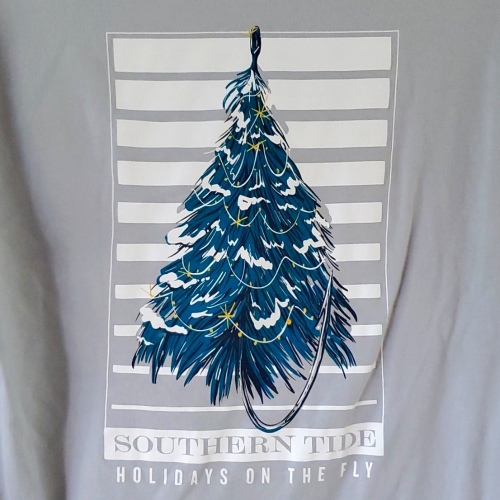 Very Gently Used Southern Tide Men's XS Holiday T-shirt, Gray long-sleeved